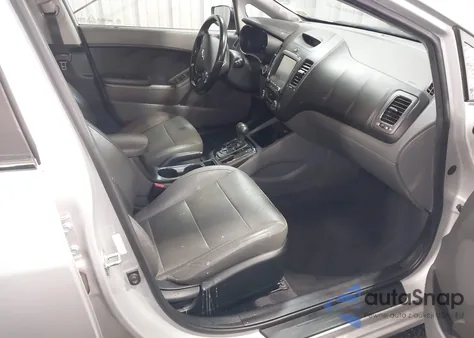 2018 Kia Forte Ex z USA, uszkodzony, nr VIN 3KPFL4A89JE189950